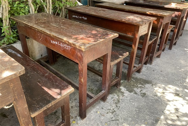 ชุดโต๊ะนักเรียนเก่า | อัยยา - บางกรวย นนทบุรี